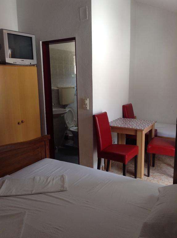 Kuca Tomovic Hotel บุดวา ภายนอก รูปภาพ