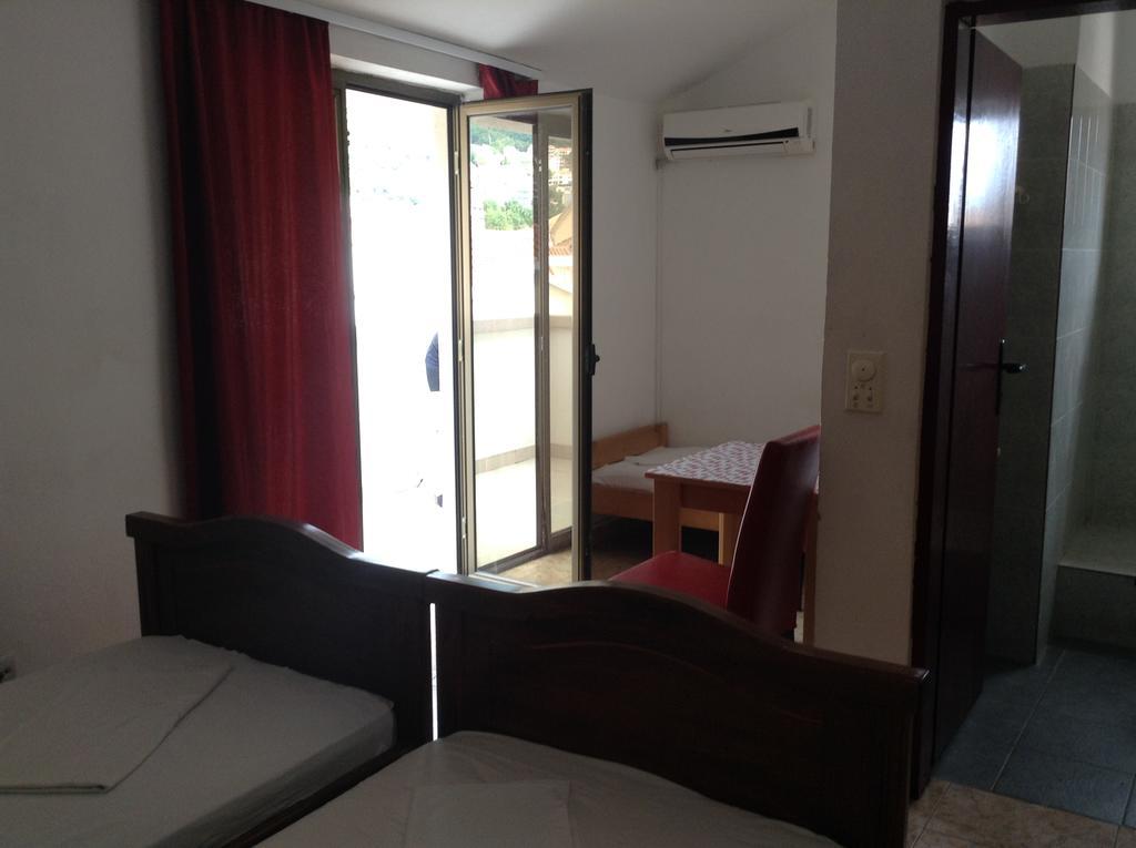 Kuca Tomovic Hotel บุดวา ภายนอก รูปภาพ