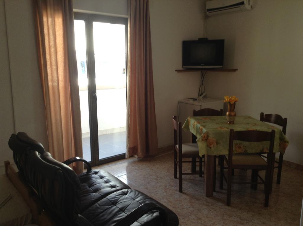 Kuca Tomovic Hotel บุดวา ภายนอก รูปภาพ